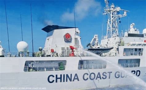 2 barko ng `Pinas `binomba’ ng China .
